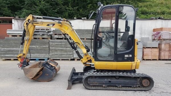 CAT 302.7D CR + 3 GODETS – Image 4