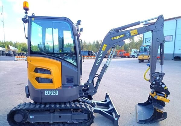 Volvo ECR25D + ENGCON + 3 GODETS – Image 3