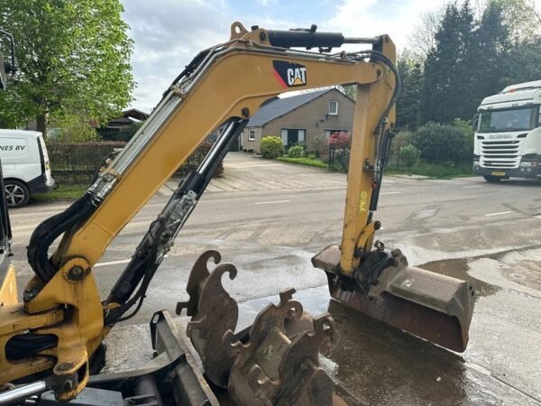 Caterpillar 303.5E CR + 3 GODETS – Image 17