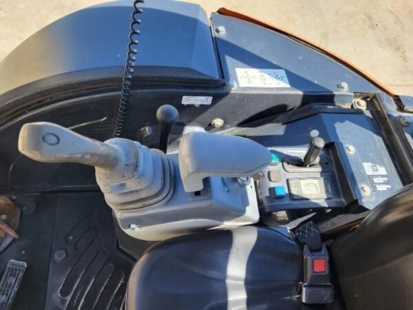 HITACHI ZX26U-5 + 3 GODETS – Image 10