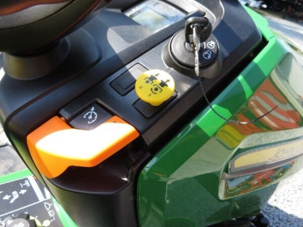 John Deere X350R – Image 8