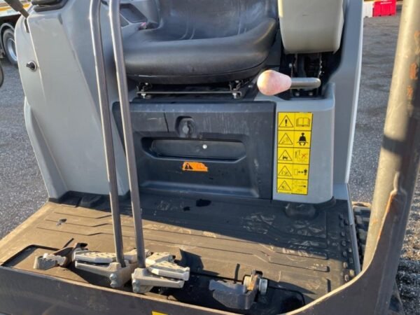 BOBCAT E20 – Image 8