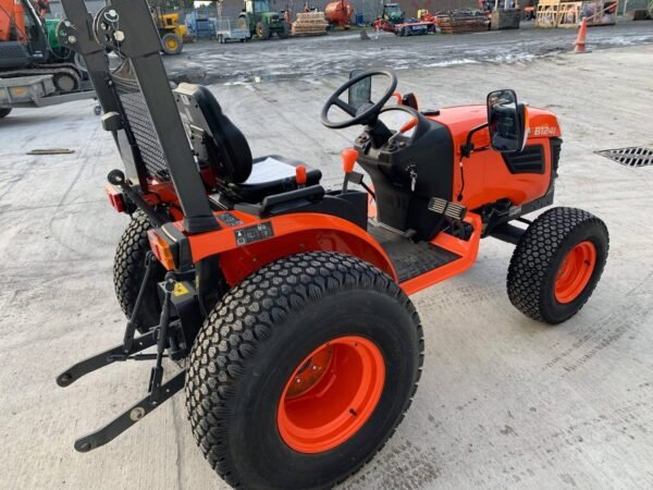 Micro Tracteur 4×4 KUBOTA L1501 arceau arrière diesel 50cv – Image 7