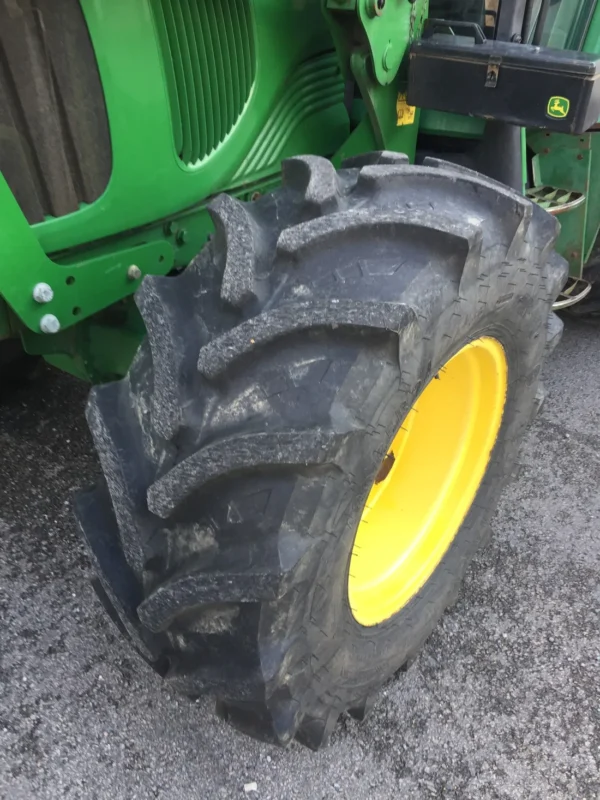 JOHN DEERE 6320 Premium – Image 4