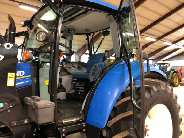 NEW HOLLAND T5.115 – Image 3