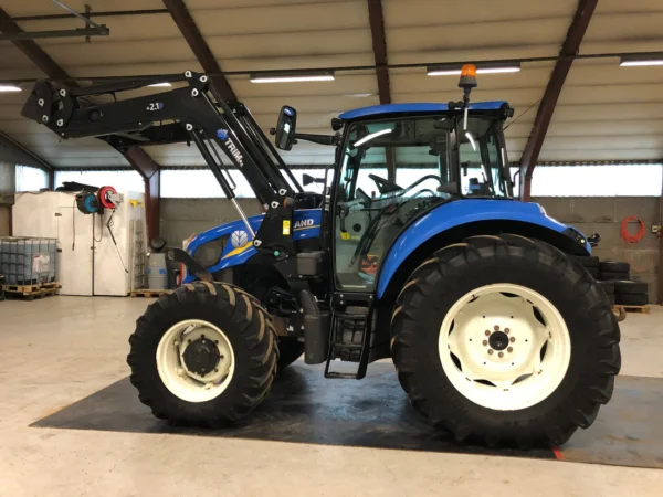 NEW HOLLAND T5.115 – Image 4