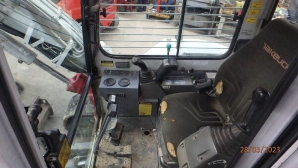 Takeuchi 153 FR – Image 2