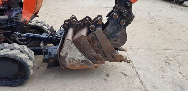 KUBOTA K008-3 + 3 GODETS – Image 12