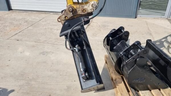 Caterpillar 305E2 + 3 GODETS – Image 5
