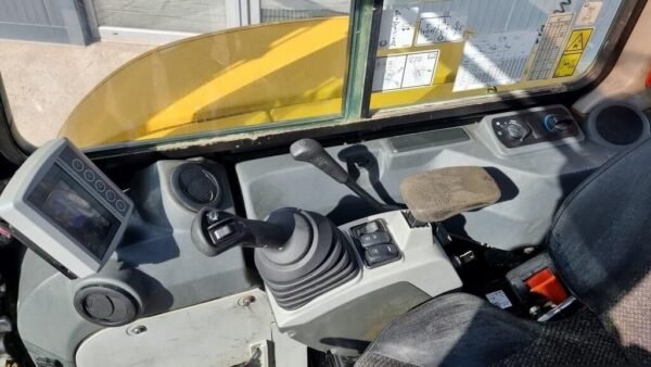Caterpillar 305E2 + 3 GODETS – Image 10