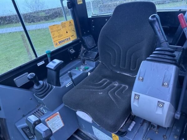 Takeuchi TB23R 2,6T 2017 – Image 12