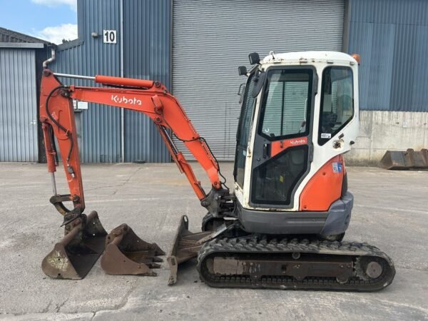 Kubota U25-3 + BRH(marteau hydraulique) + 3 GODETS – Image 15