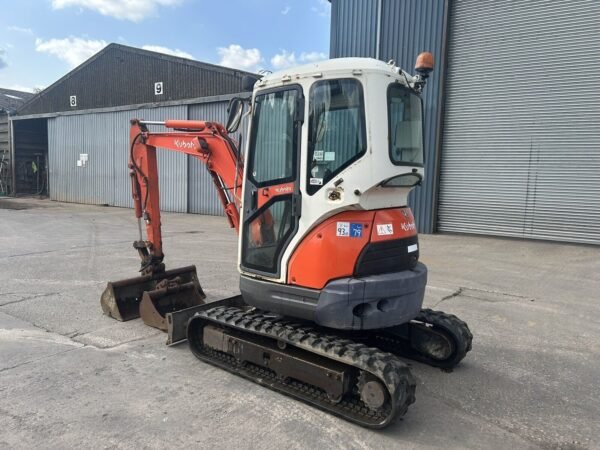Kubota U25-3 + BRH(marteau hydraulique) + 3 GODETS – Image 4