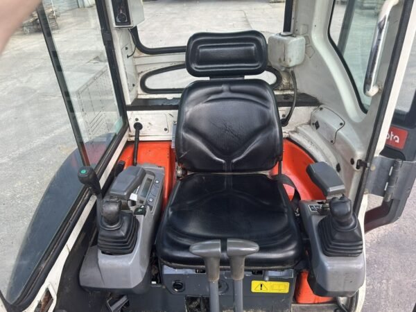 Kubota U25-3 + BRH(marteau hydraulique) + 3 GODETS – Image 9