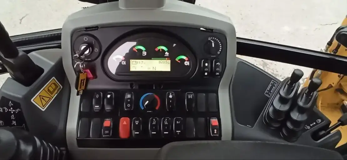 Caterpillar Cat 444 F2 – Image 9