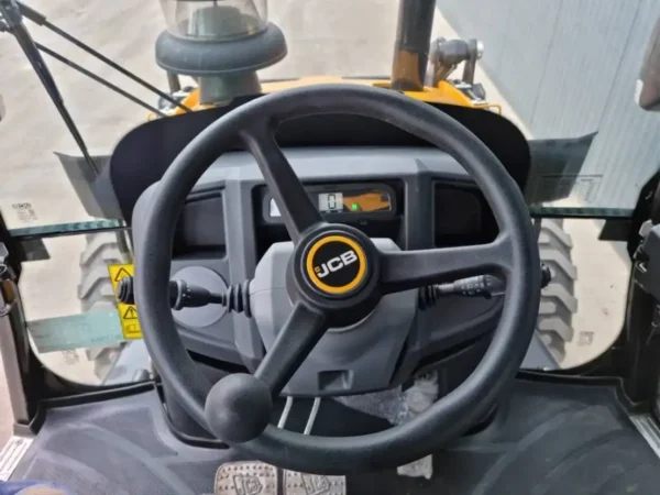 JCB 3DX – Image 17