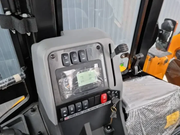JCB 3DX – Image 15