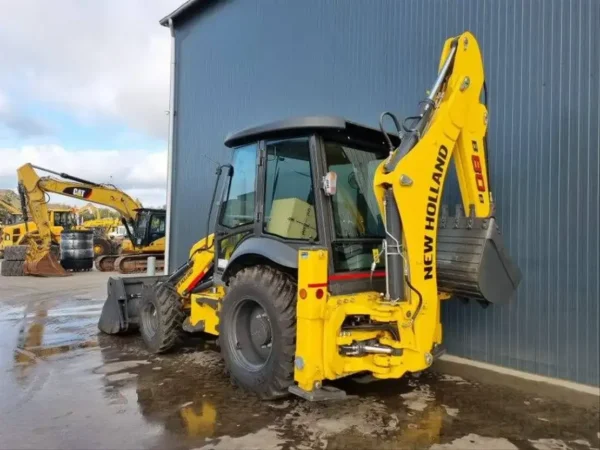 New Holland B80B – Image 14